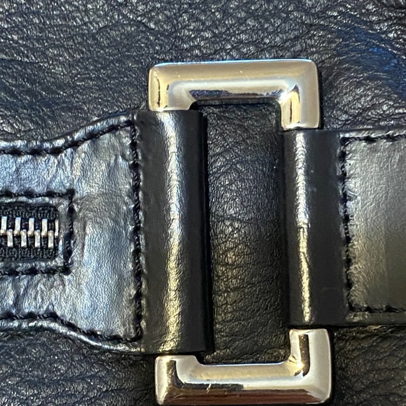 The Trend black leather thin profile crossbody. Italian made - Picture 12 of 16